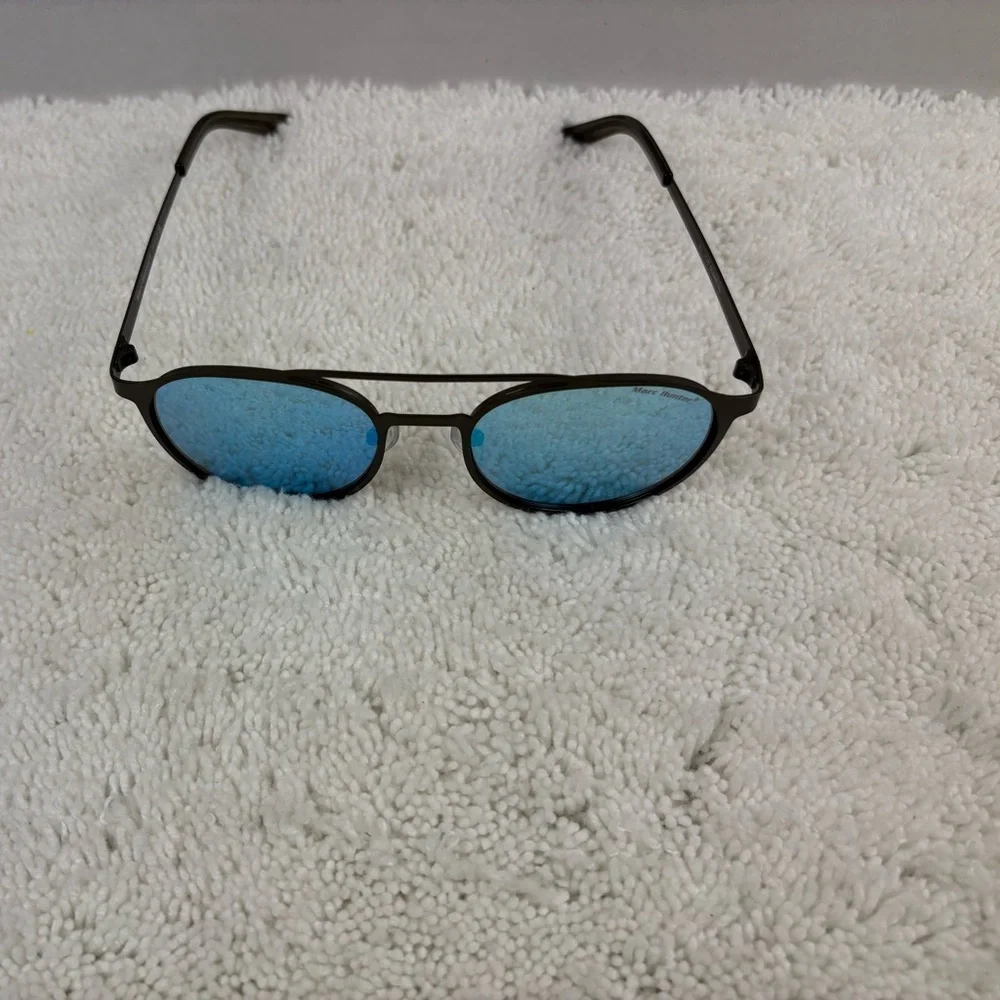 Marc Hunter metal frame